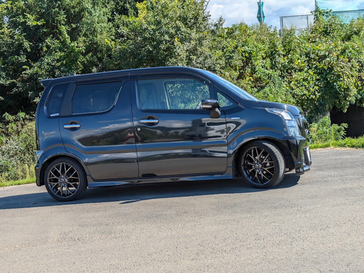 ワゴンRスティングレーのいつもイイネ&コメントありがとうございます🙇‍♂️・冬仕様へ・車高調整・冬タイヤに交換・ノックスドール施工に関するカスタム事例の投稿画像2枚目