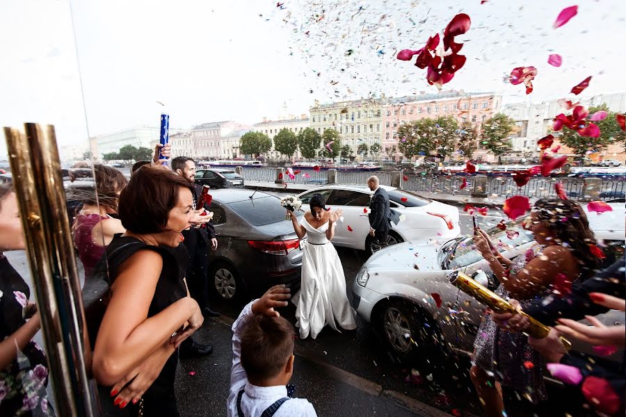 Wedding photographer Aleksey Averin (alekseyaverin). Photo of 1 October 2020