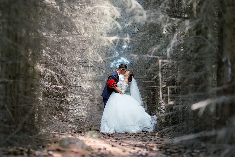 Wedding photographer Irina Yureva (iriffka). Photo of 13 September 2019