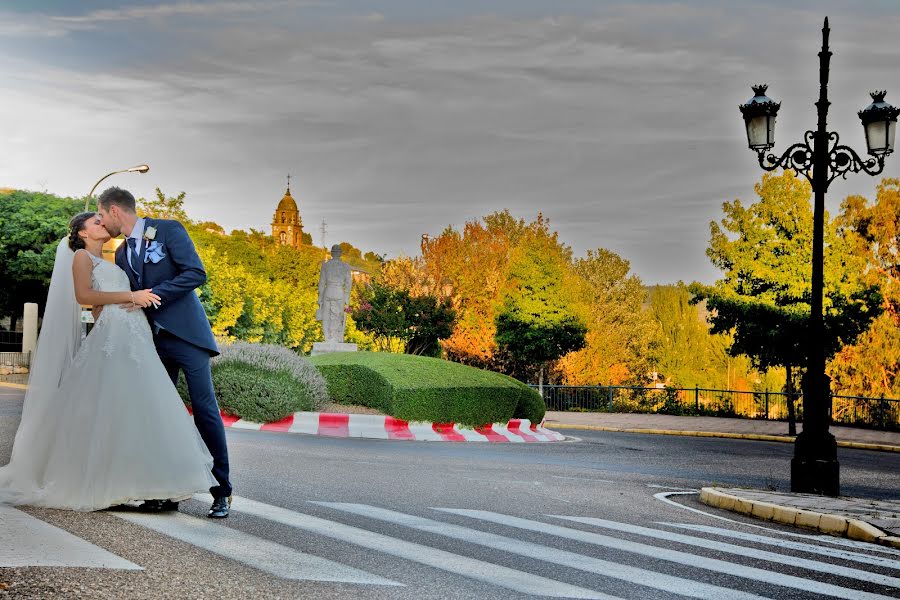 Fotografo di matrimoni Mila Garcia Olano (milagarciaolan). Foto del 12 ottobre 2018