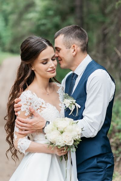 Wedding photographer Alena Kurbatova (alenakurbatova). Photo of 23 July 2019