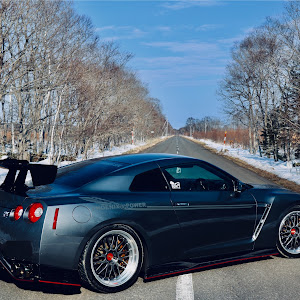 NISSAN GT-R R35