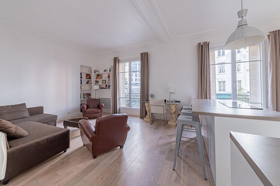 Location meublée appartement 2 pièces 45.79 m² à Paris 1er (75001), 2 000 €