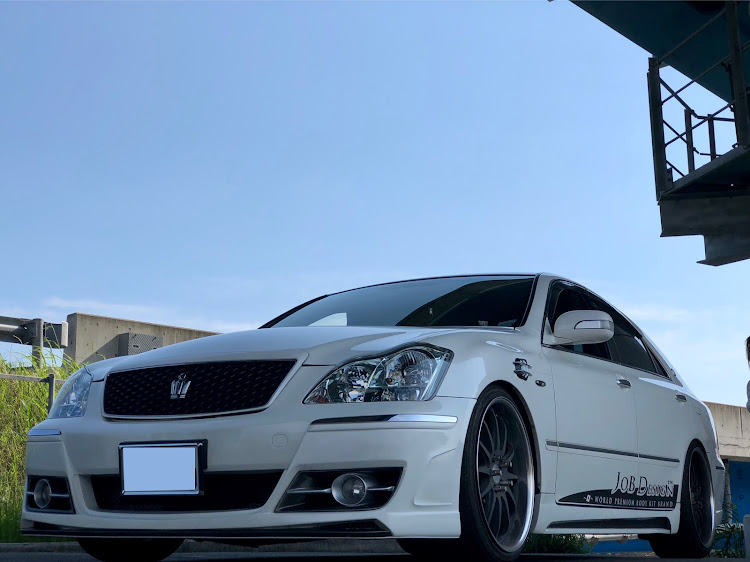 クラウンロイヤルのエロ活📸・梅雨の晴れ間・クラウン・ドライブに関するカスタム事例の投稿画像3枚目