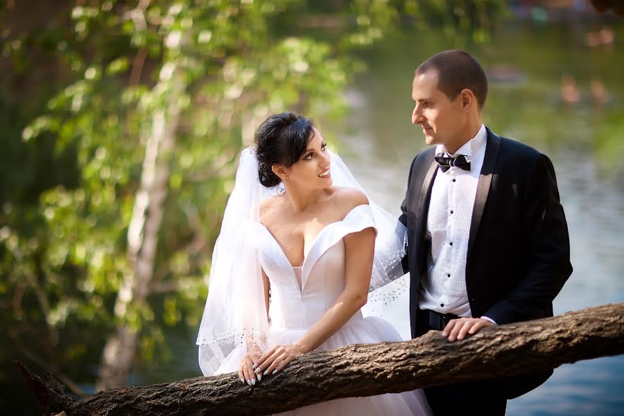 Fotógrafo de casamento Yuriy Amelin (yamel). Foto de 16 de setembro 2019