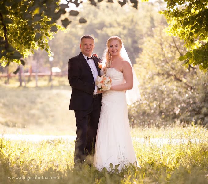 Fotógrafo de casamento Oleg Olegas (olegasphoto). Foto de 6 de agosto 2014