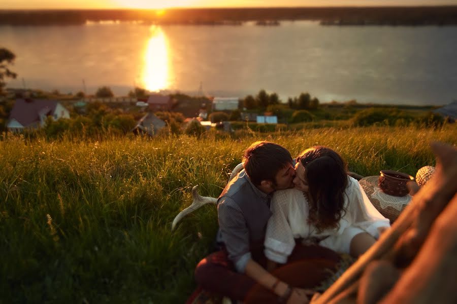 Wedding photographer Vadim Dorofeev (dorof70). Photo of 12 June 2015