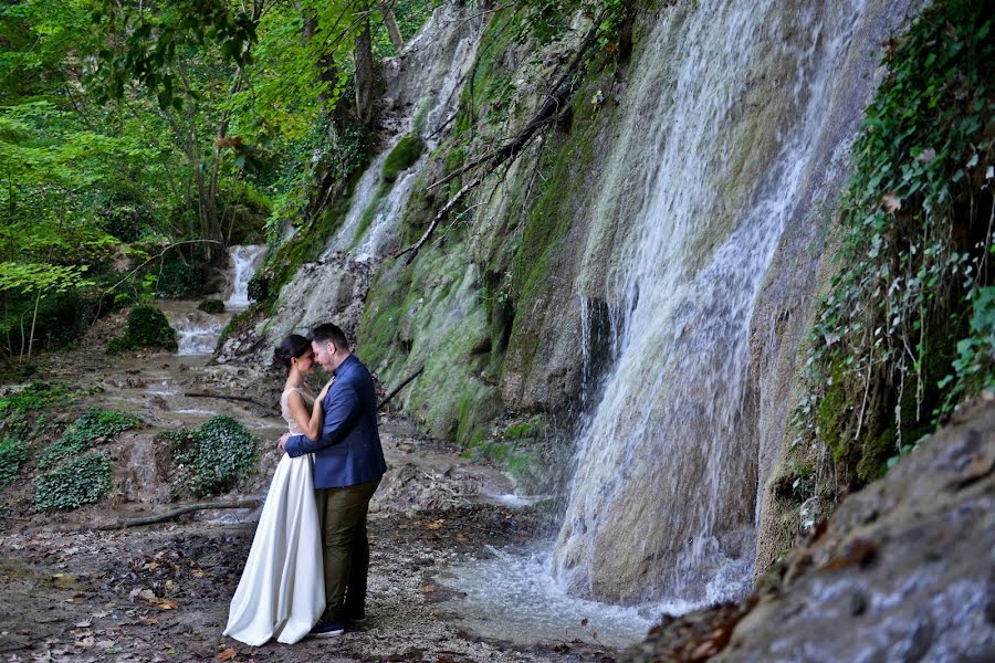 Fotógrafo de bodas Athanasios Mpampakis (studio31). Foto del 28 de marzo 2017