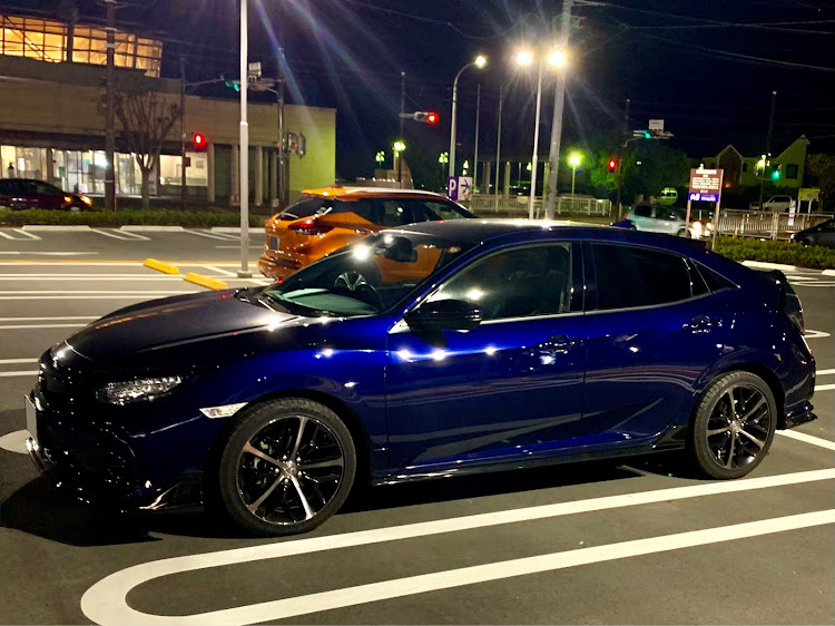シビックの夜に撮影・買い物スーパー駐車場・キリ番❓・コロナ退散して欲しいなに関するカスタム事例の投稿画像1枚目