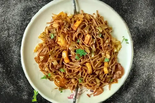 Chilli Paneer Noodles