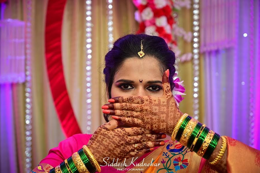 Fotógrafo de casamento Siddesh Kudnekar (cameyegoa). Foto de 10 de dezembro 2020