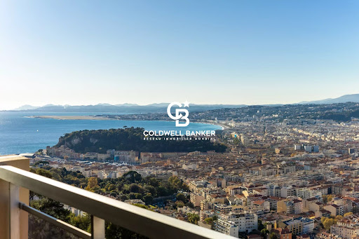 Seaside apartment with terrace 3