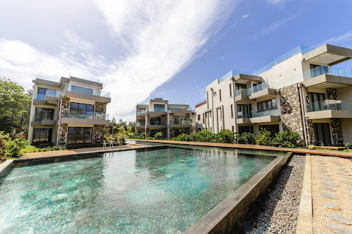 Apartment with pool 2