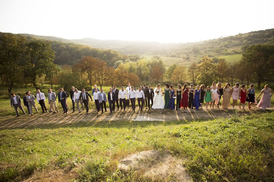 Wedding photographer Vladut Tiut (tvphoto). Photo of 13 September 2018