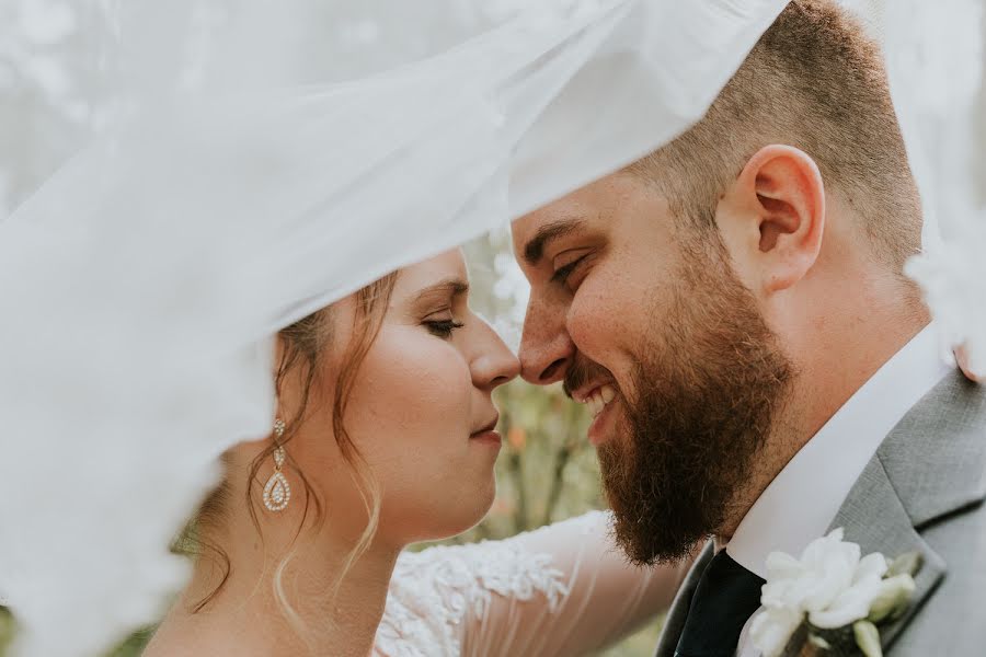 Fotografo di matrimoni Lauren Cox (laurencoxphoto). Foto del 30 aprile 2019