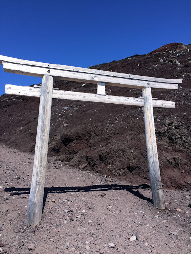 富士山九合目鳥居