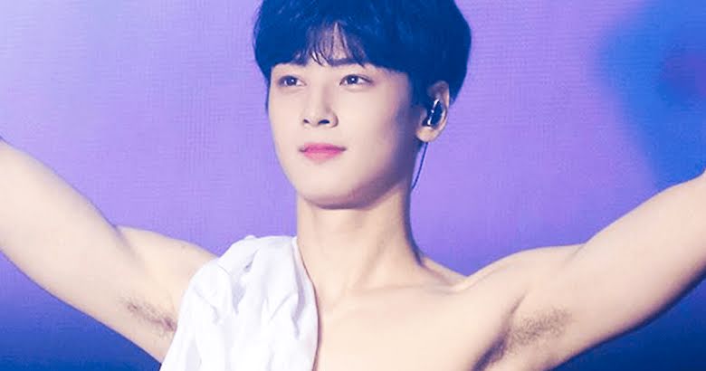 Astro Cha Eunwoo Revealed His Abs To Fans Com Imagens Cha Eunwoo My Xxx Hot Girl