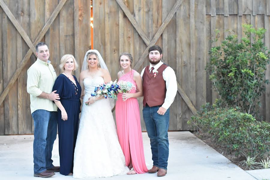 Fotografo di matrimoni Esther Davis (estherdavis). Foto del 30 dicembre 2019