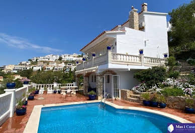 House with pool and terrace 2