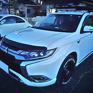 アウトランダーPHEV GG3W