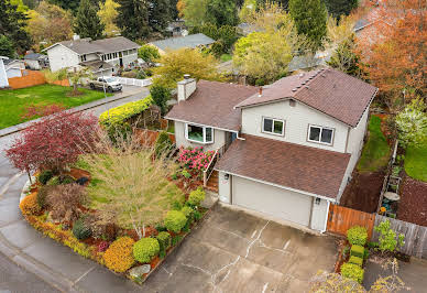 House with garden 5