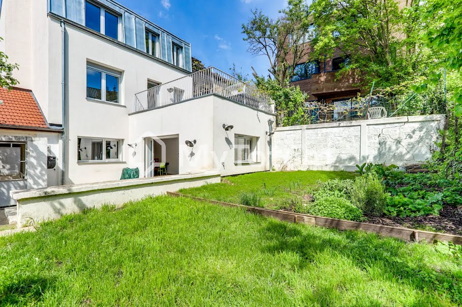 Maison a louer paris-20e-arrondissement - 5 pièce(s) - 120 m2 - Surfyn