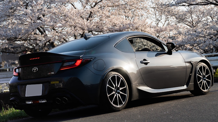 GR86のGR86・トヨタ・花見ドライブ・桜とコラボ・サクラと愛車に関するカスタム事例の投稿画像1枚目