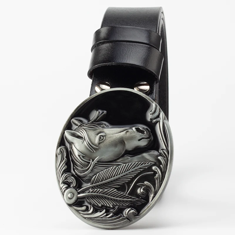 Cinto de couro com fivela de cavalo