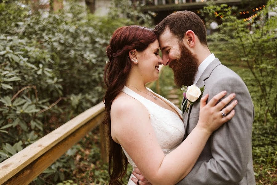 Fotografo di matrimoni Lydia Joy (lydiajoyphoto). Foto del 30 dicembre 2019