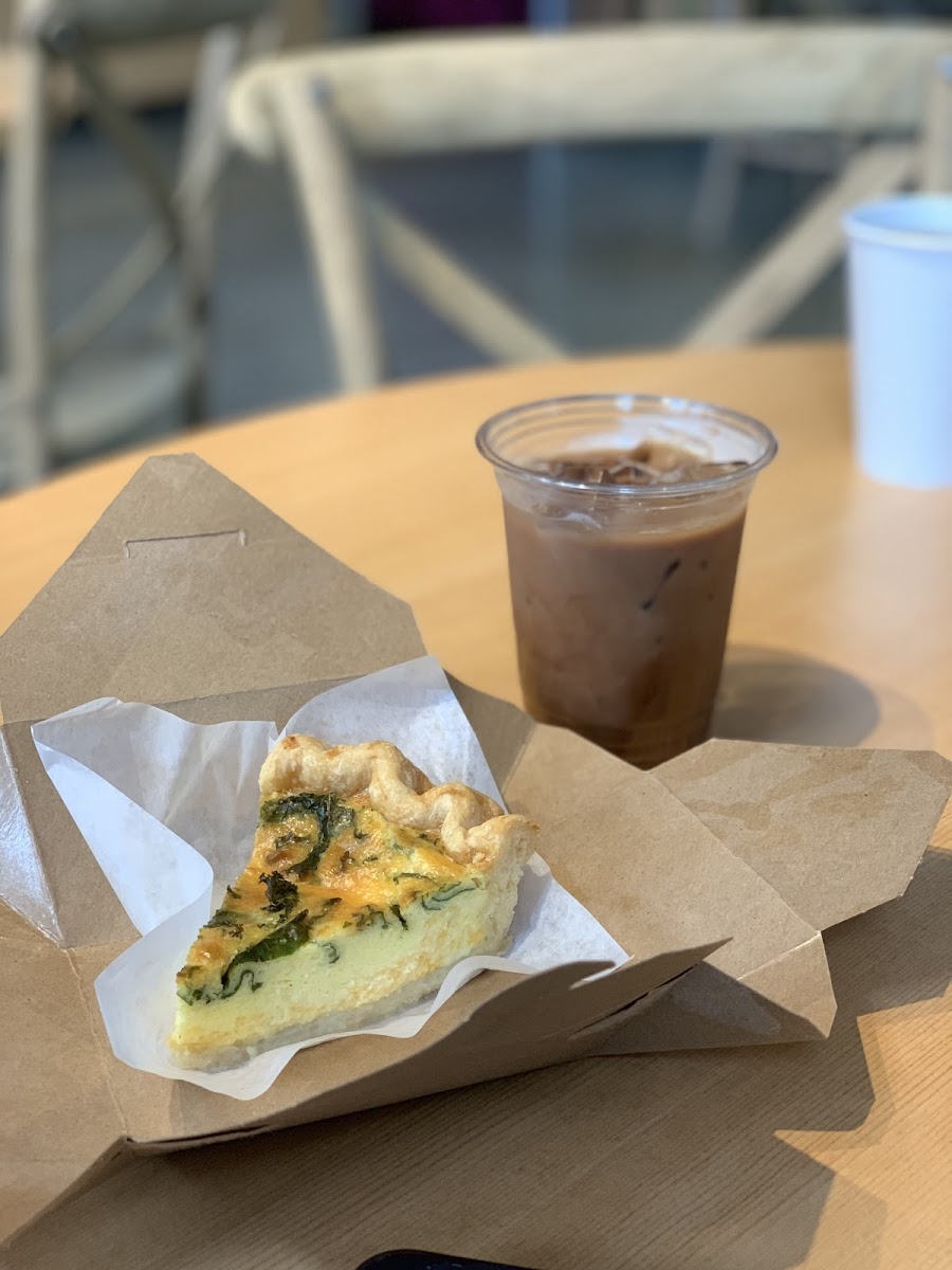 Garlic kale quiche and an iced mocha! 🥰