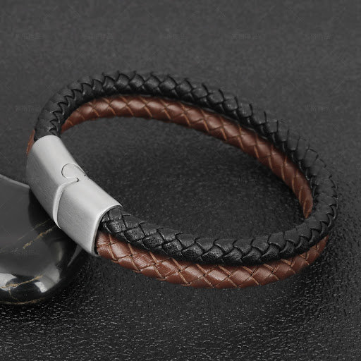 Title 3, Vintage Mens Cowhide String Leather Woven Mult...