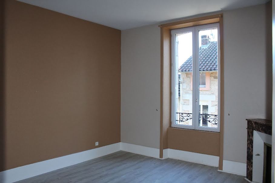 Location  appartement 3 pièces 89 m² à Ambazac (87240), 625 €