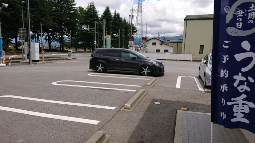 Mpv Ly3pの洗車したい Mpv万歳 ステッカーチューン 感謝カンゲキ雨嵐 飯食ってリアいじるかに関するカスタム メンテナンスの投稿画像 車 のカスタム情報はcartune