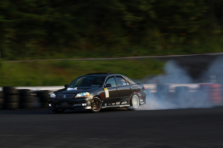 マークII iR-VのJZX110 マークII・マークII・リンクサーキット・変態連合・ドリフトに関するカスタム事例の投稿画像8枚目