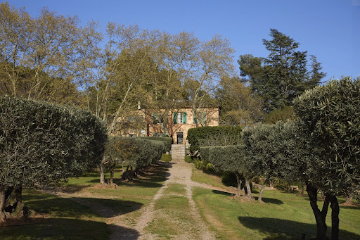 Maison avec piscine et terrasse 2