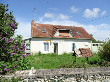 maison à Ids-Saint-Roch (18)