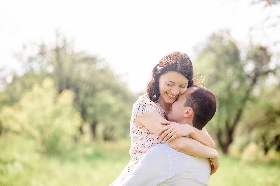 Wedding photographer Olesya Chernenkaya (olesyachern). Photo of 19 May 2019