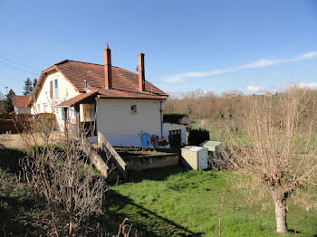 maison à Auzat-la-Combelle (63)