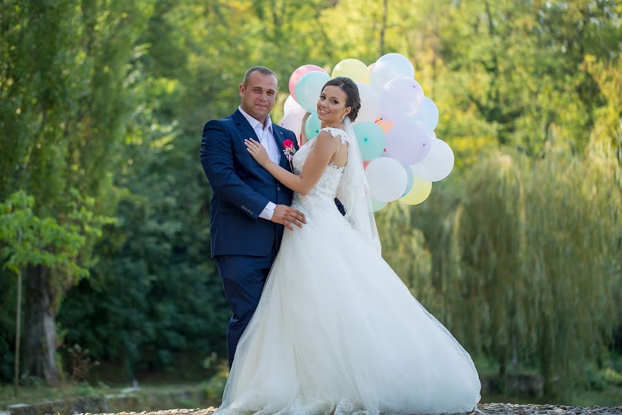Nhiếp ảnh gia ảnh cưới Georgi Totev (georgitotev). Ảnh của 2 tháng 2 2017