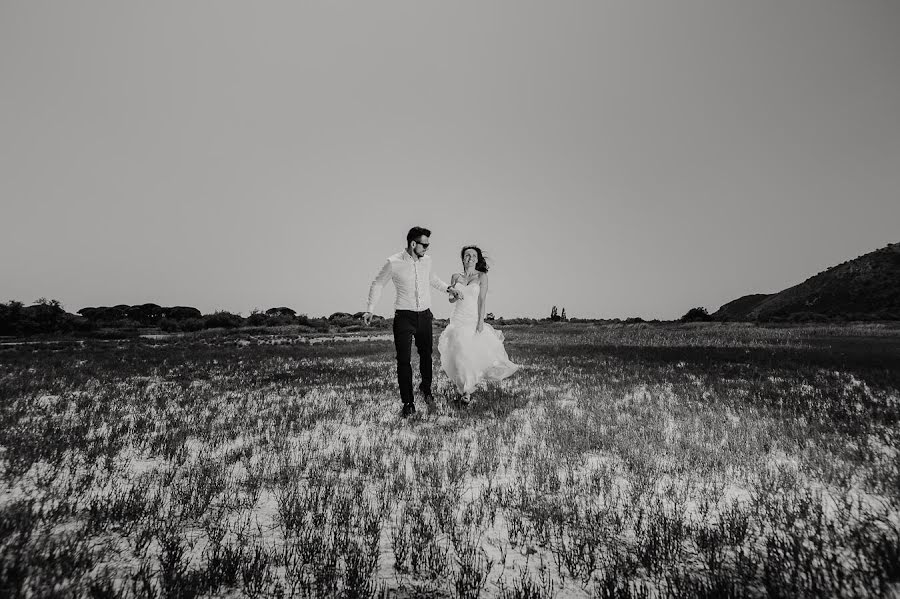 Fotógrafo de casamento Golfinos Kostas (golfinoskostas). Foto de 6 de outubro 2017