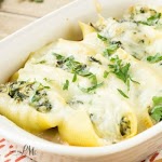 Spinach and Cheese Stuffed Pasta was pinched from <a href="http://www.callmepmc.com/spinach-and-cheese-stuffed-pasta/" target="_blank">www.callmepmc.com.</a>
