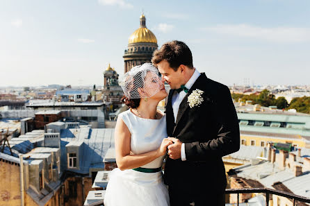 Fotógrafo de casamento Dmitriy Mikhaylovich (serfenday). Foto de 6 de outubro 2016