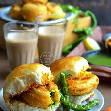 Bhau Vada Pav photo 