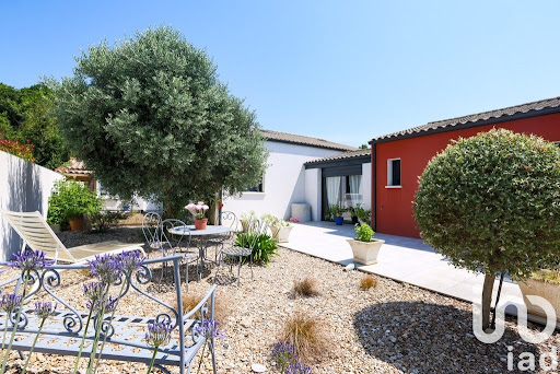 House with terrace 2