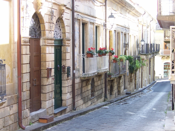 Strada natalizia in un mattino siciliano di fr4ssetto