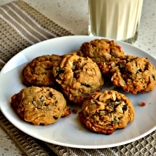 A delectable combination of creamy peanut butter, old fashioned rolled oats and bittersweet chocolate chips in a cookie with slightly crispy edge and a soft melt in your mouth center.