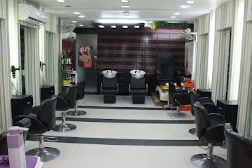 S Salon photo 