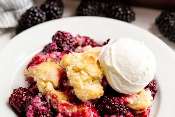 Old Fashioned Blackberry Cobbler