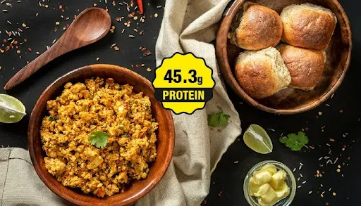 Paneer Bhurji Pav - High Protein