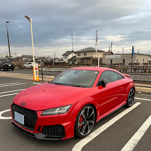 TT RS クーペ A6